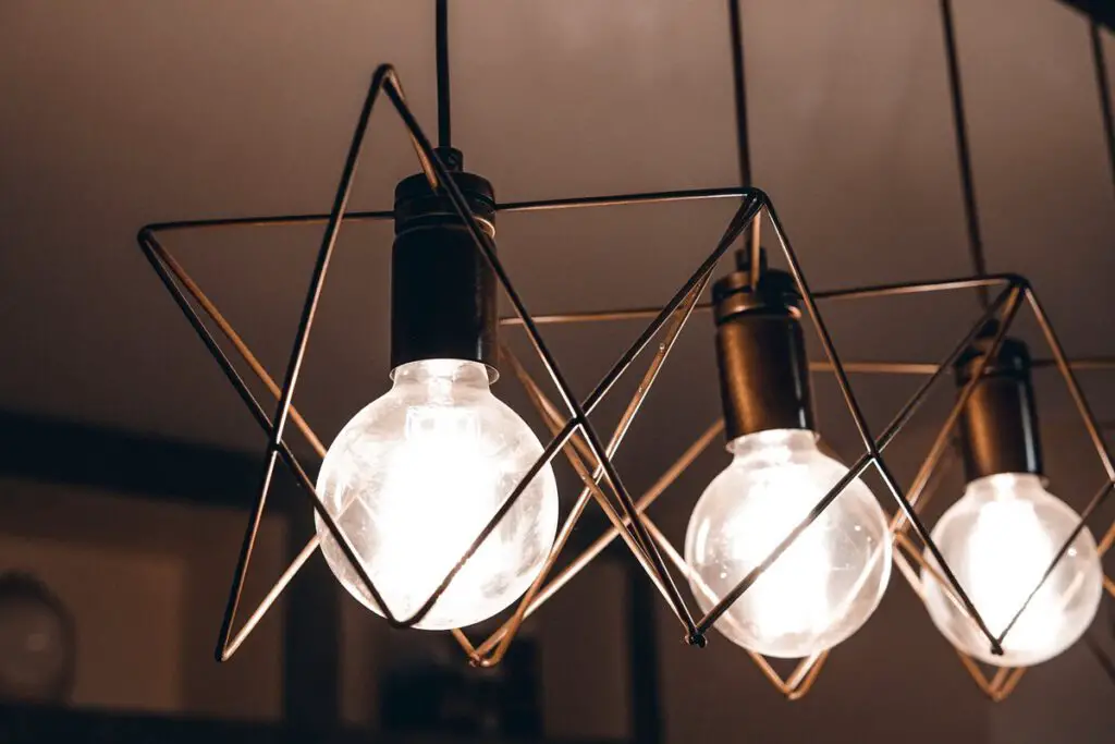 Nowoczesne i designerskie lampy – oświetlenie w oryginalnym stylu