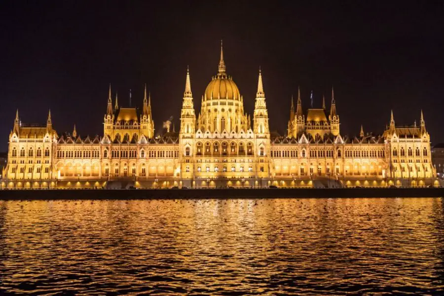 Jaka winieta na Węgry? Praktyczny przewodnik dla podróżujących.
