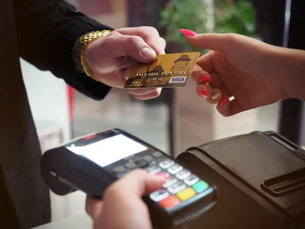 „Jak wykorzystać punkty Payback do płacenia na stacjach BP?”