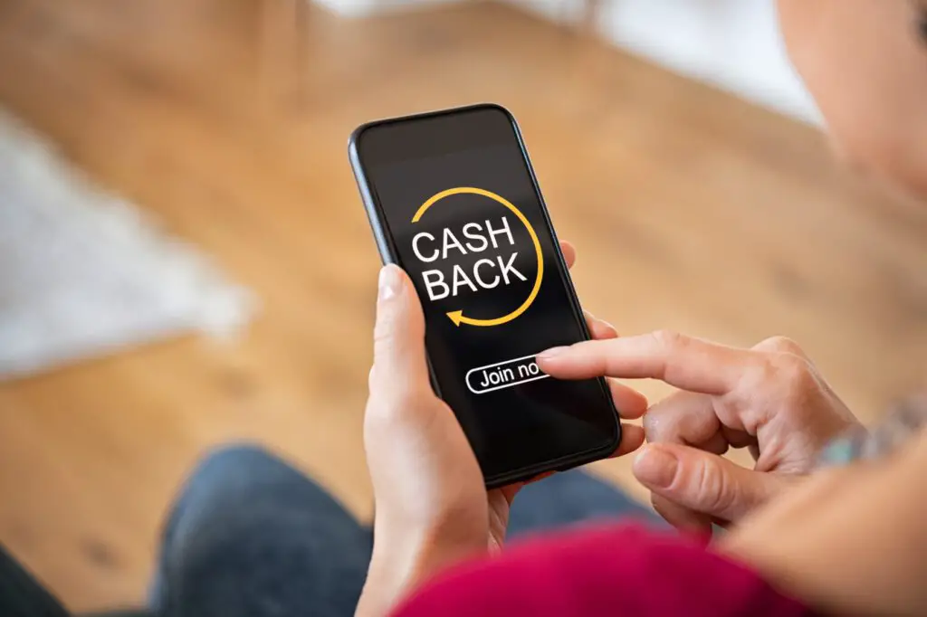 Czym się różni cashback od moneyback?