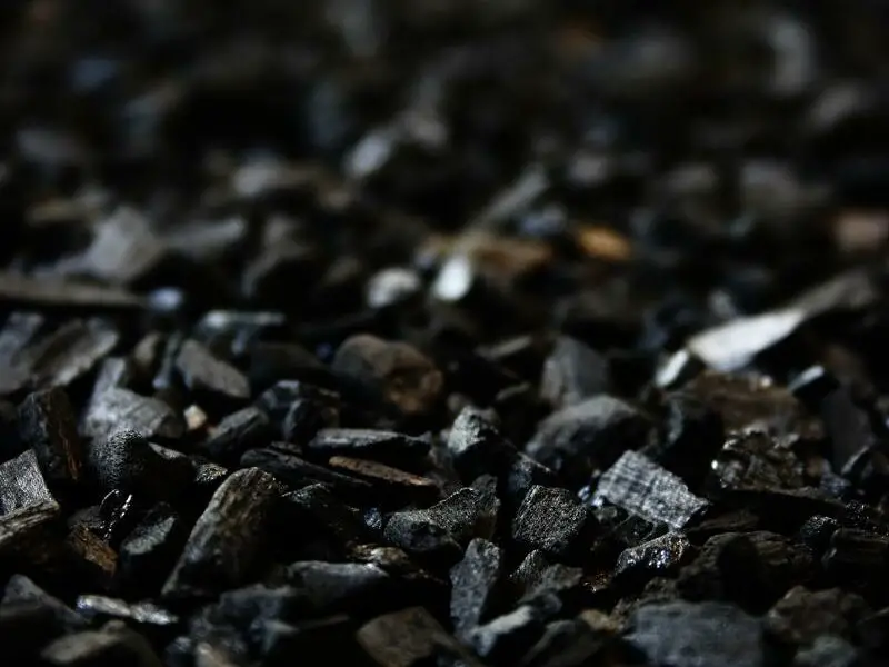 Jak skutecznie kupić węgiel przez internet? Poradnik dla osób szukających jak nabyć węgiel online