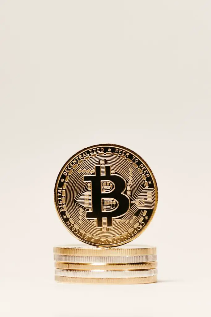 Jak bezpiecznie kupić bitcoiny i uniknąć oszustw