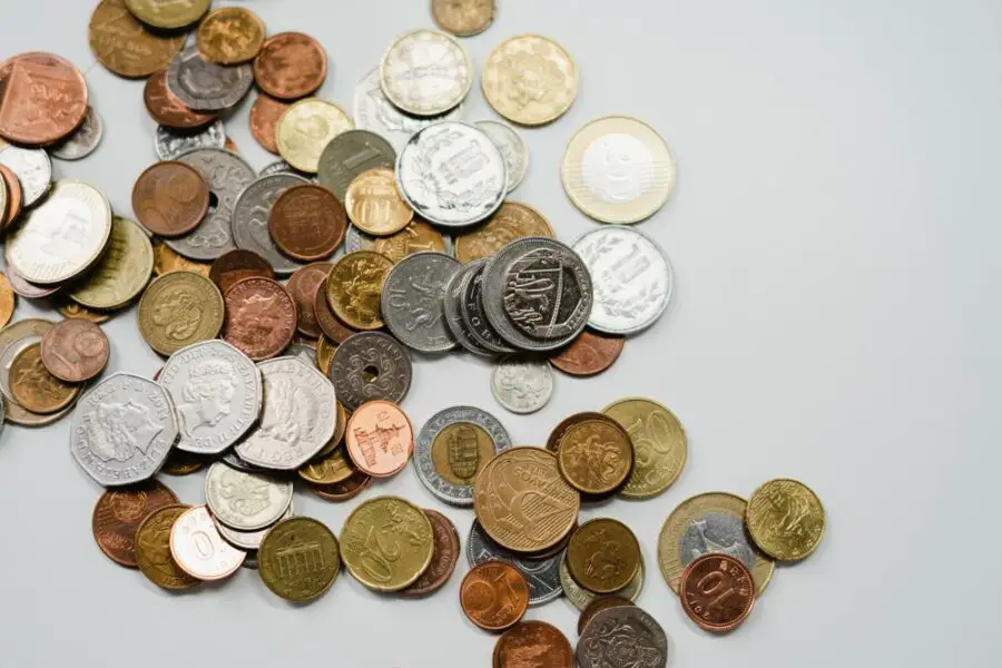 Ile aktualnie kosztuje dolar w Polsce? Porównanie kursów wymiany.