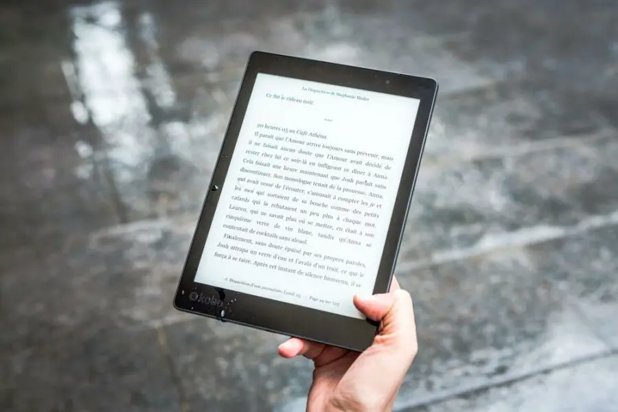 Czy warto kupić czytnik ebook? – Przyjemność czytania w nowoczesny sposób