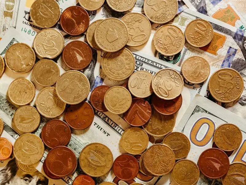 Jak przeliczyć euro na lewy? Wszystko, co musisz wiedzieć o przeliczniku walut.