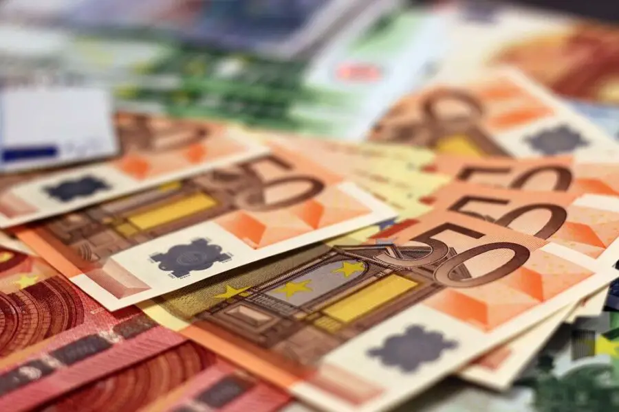 Przeliczanie euro na złotówki: ile to kosztuje?