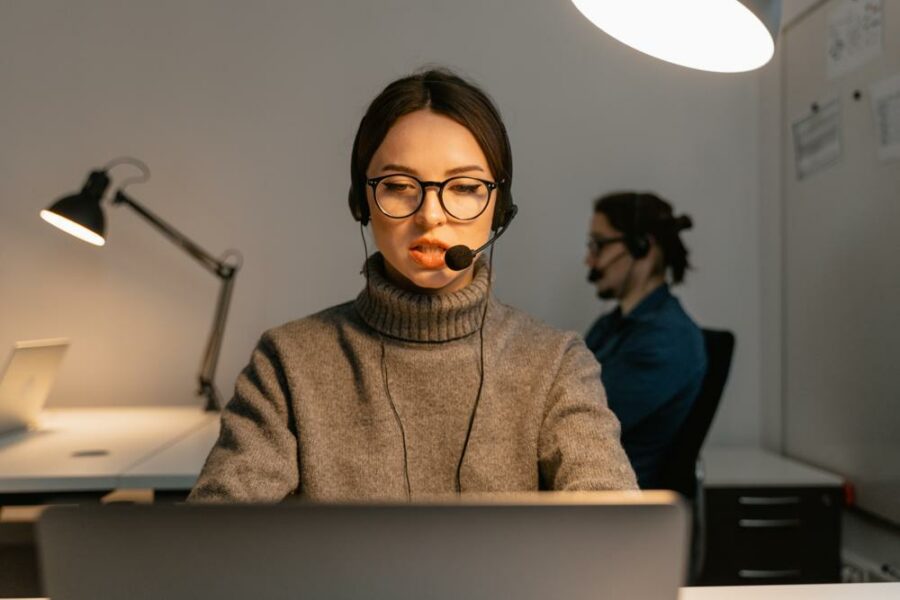Okulary dla pracownika na kogo faktura 2024: Jak poprawić wzrok w miejscu pracy