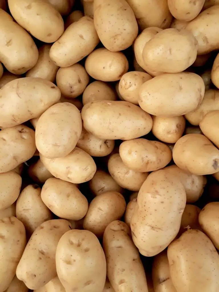 Jakie przyprawy doskonale pasują do smażonych ziemniaków?