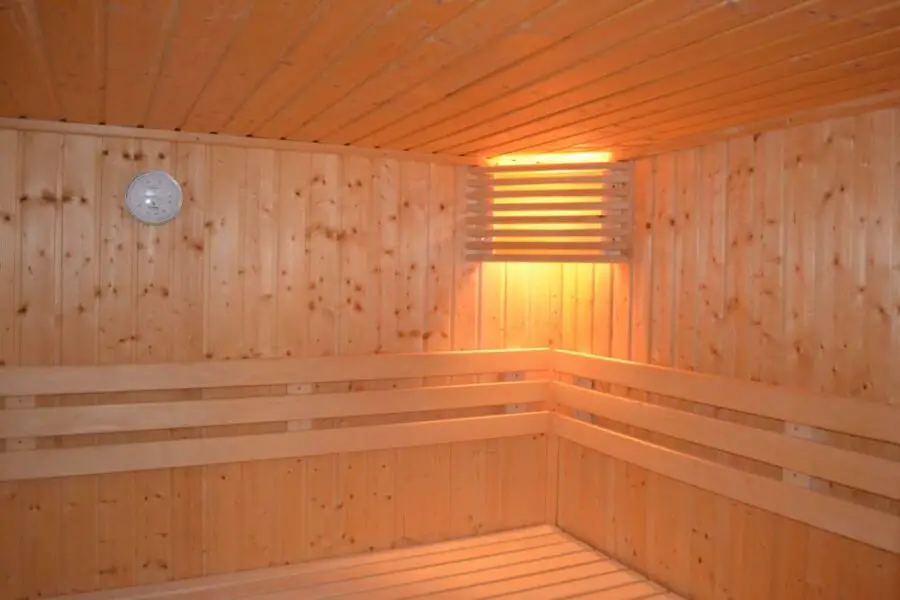 Ile kosztuje sauna? Daj się zrelaksować i dowiedz się, ile zapłacisz za chwile odpoczynku!