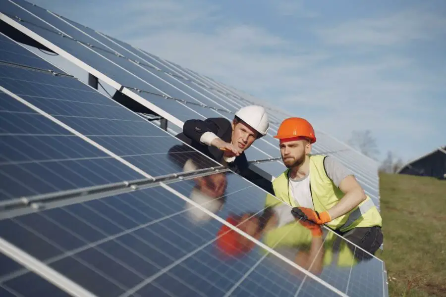 Cena za położenie paneli słonecznych – ile zapłacisz za metr kwadratowy?
