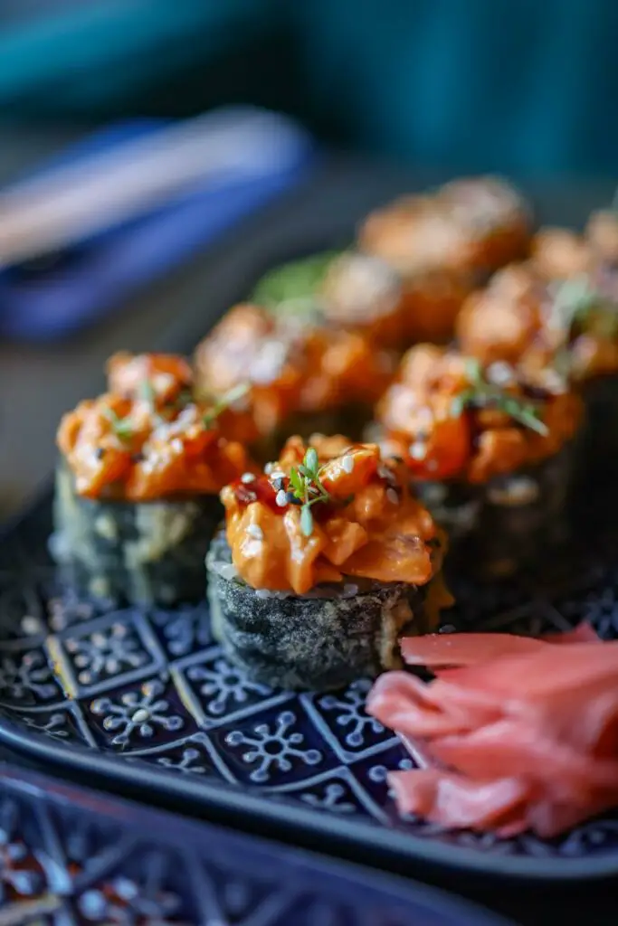 Jak zrobić sushi: Lista potrzebnych składników i narzędzi